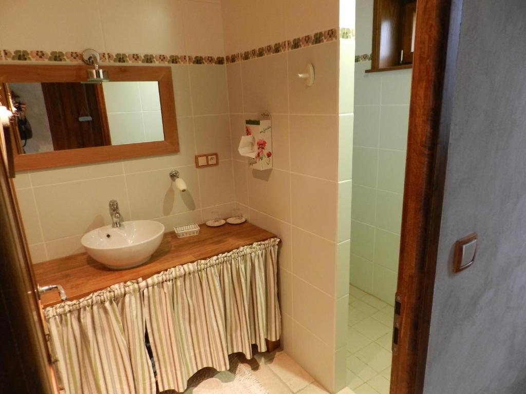 Bed and Breakfast Les Mout'Anes Saint-Hilaire-sur-Helpe Zimmer foto